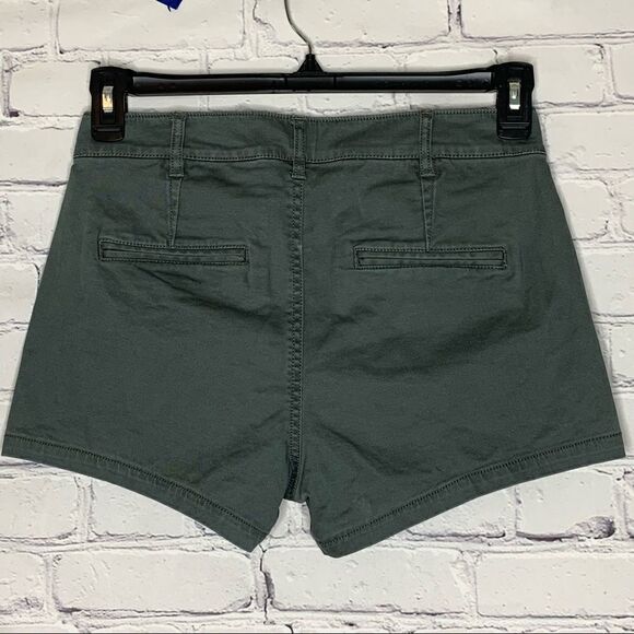 Express Mid rise shortie shorts - light army green - Picture 5 of 10